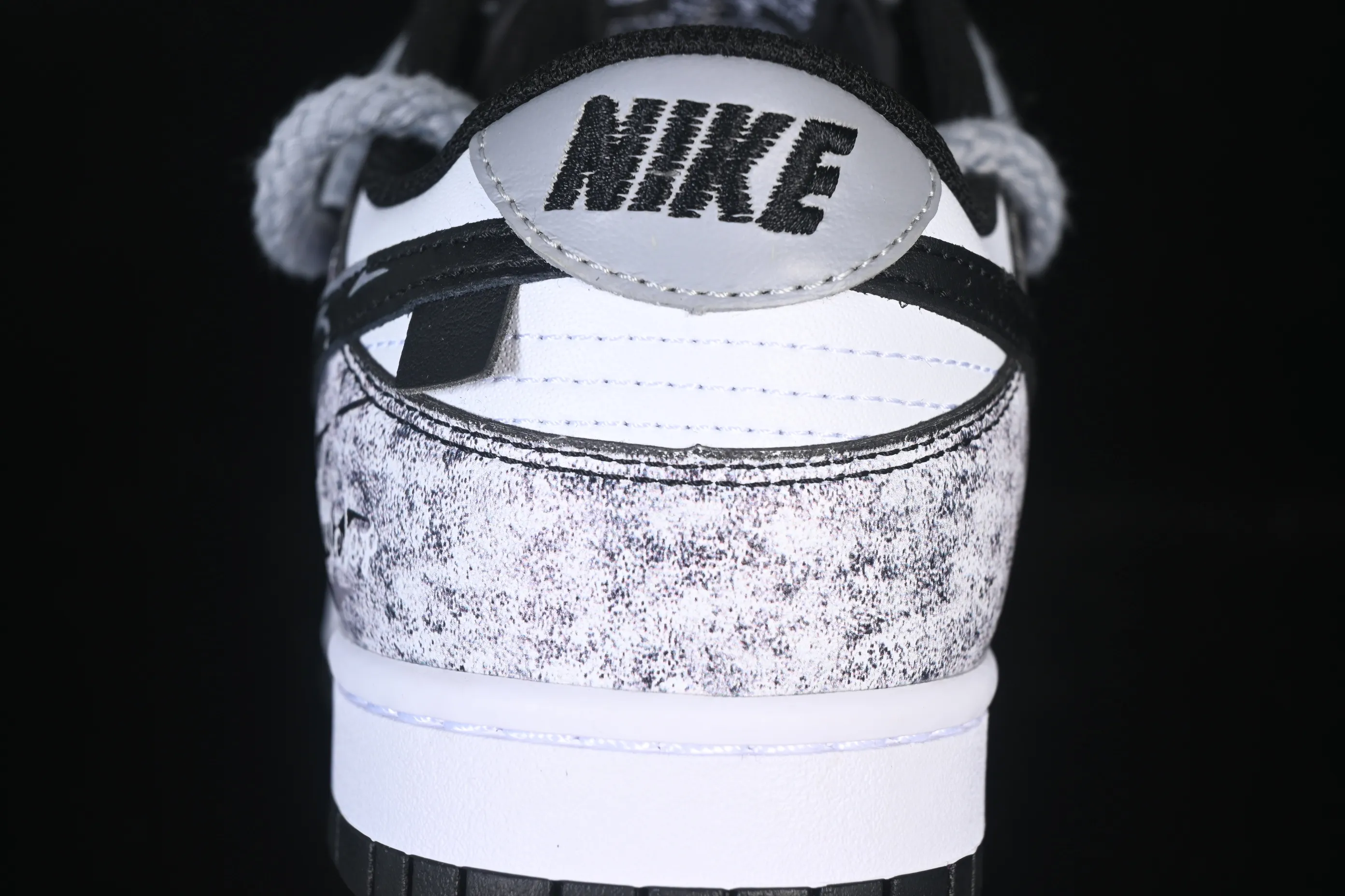 All categories Nk SB Dunk Series Nk SB Dunk Low High-end customized low-top sneakers Nike SB Dunk Low strap customization low-top casual sneakers DD1391-100